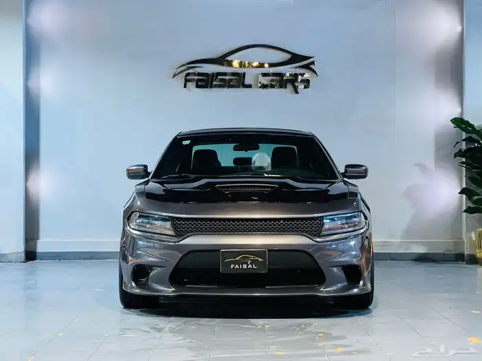 تشارجر 2018 استاندر V6 بحاله ممتازه ماشاء الله 2