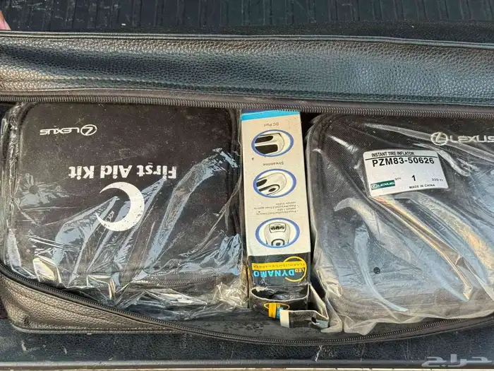 لكزس مخزن نضيف جدآ 2011 ماشي(( 180)) مثبت في موجوز 17