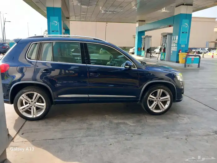 فولكس واجن تيجوان. 2014. مخزن 1