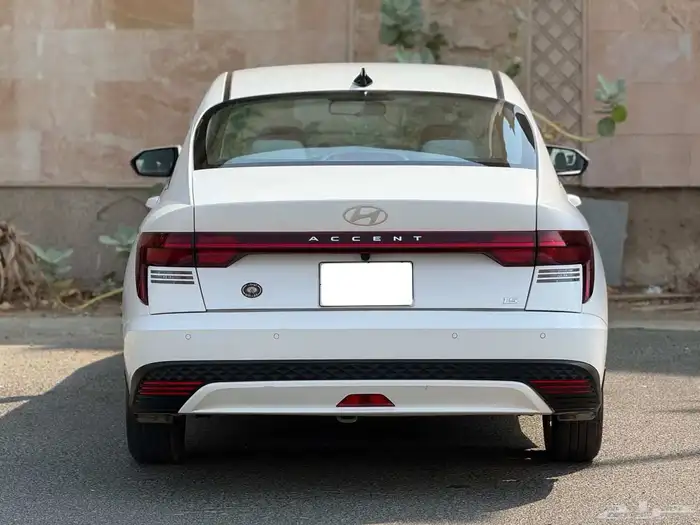 يتوفر لدينا اكسنت 2024 عرض خاص 4