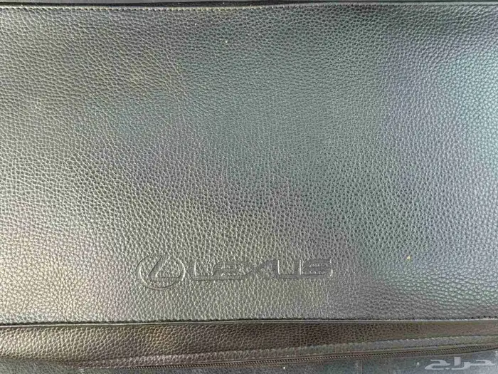 لكزس مخزن نضيف جدآ 2011 ماشي(( 180)) مثبت في موجوز 16