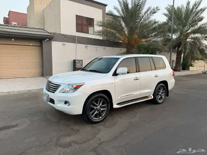 لكزس مخزن نضيف جدآ 2011 ماشي(( 180)) مثبت في موجوز 3