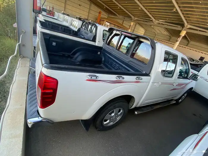 سيارة نفارا للبيع 5