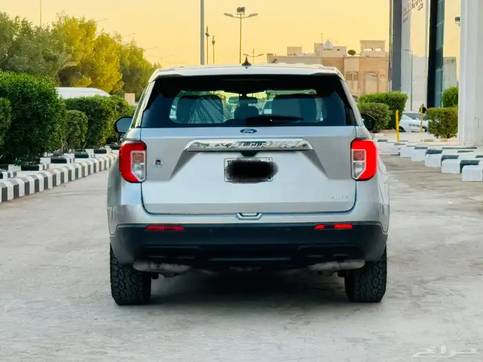 للبيع فورد اكسبلور نص فل دبل 6 سلندر 4