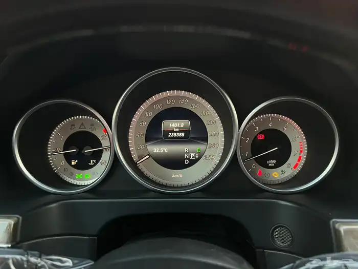 مرسيدس E300 2016 (بحالة ممتازة) 12