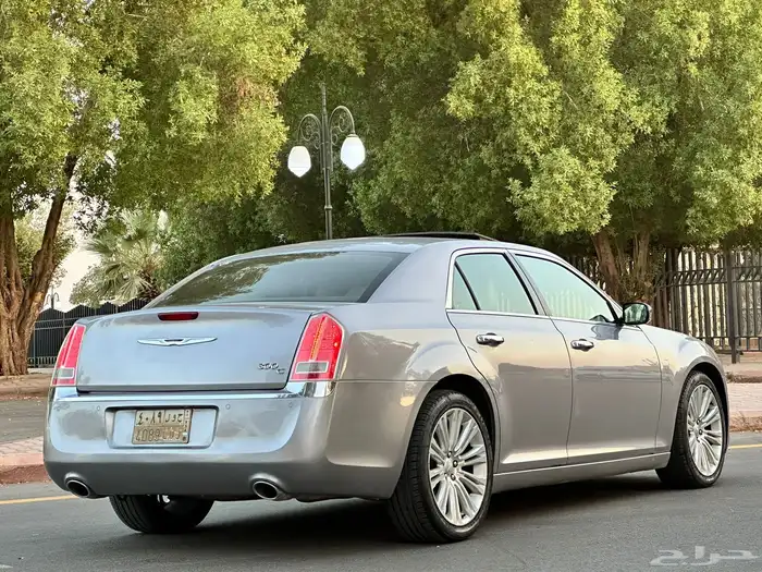 كرايزلر C300 HEMI 2014 ( ممشى قليل ) 24