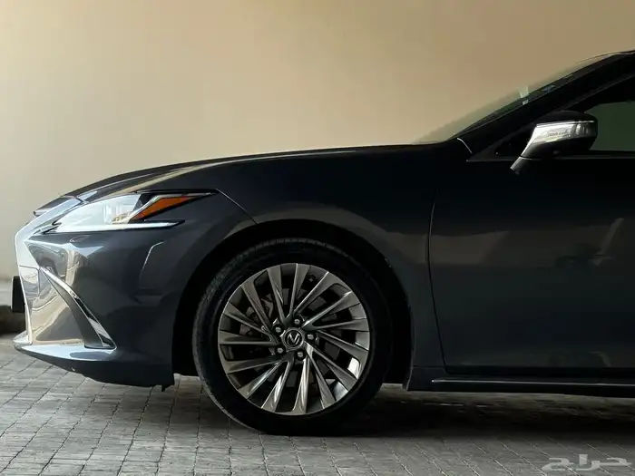 لكزس ES 350 2023 1