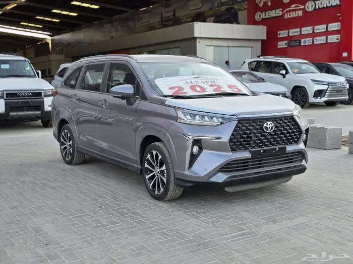 تويوتا فيلوز GLX 2025 اقل سعر 1