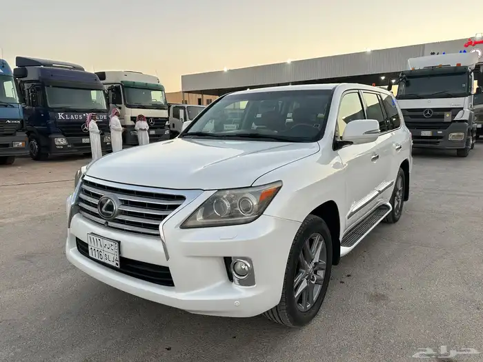 جيب لكزس 2012 سعودي فل كامل بدي ومحركات وكالة 0