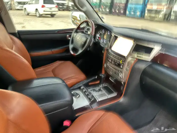 جيب لكزس 2012 سعودي فل كامل بدي ومحركات وكالة 21