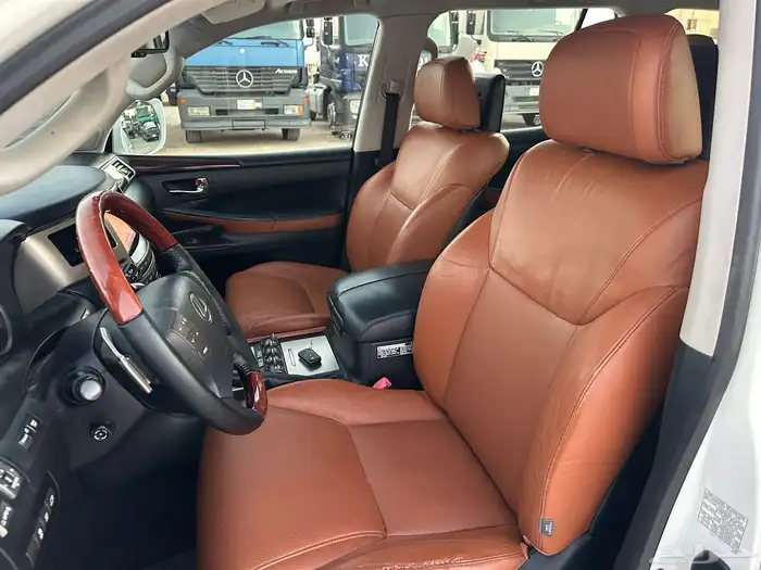 جيب لكزس 2012 سعودي فل كامل بدي ومحركات وكالة 29