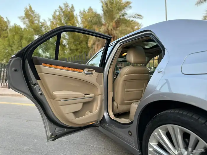 كرايزلر C300 HEMI 2014 ( ممشى قليل ) 32