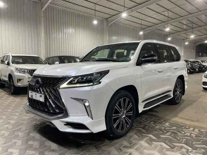 لكزس LX570 2018 فل كامل 0
