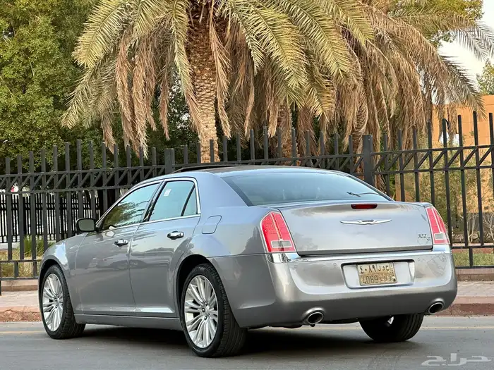 كرايزلر C300 HEMI 2014 ( ممشى قليل ) 36