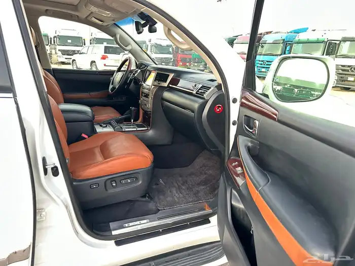 جيب لكزس 2012 سعودي فل كامل بدي ومحركات وكالة 9