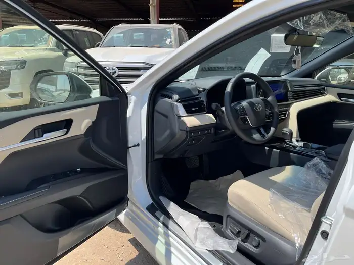 تويوتا كامري 2025 LE بنزين 3