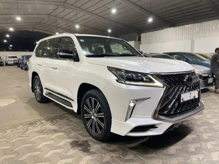 لكزس LX570 2018 فل كامل 2