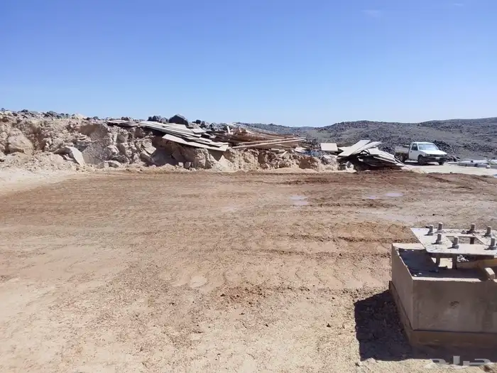 شغل بوكلين حفر   هدم   قص   رص حجر   جميع الأعمال . 3