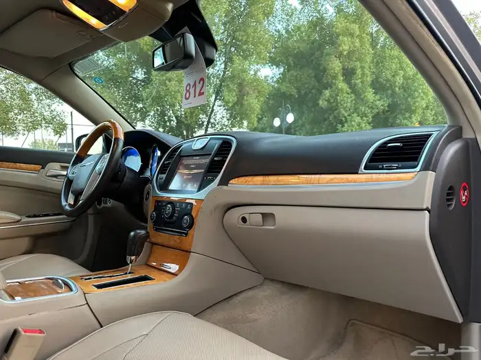 كرايزلر C300 HEMI 2014 ( ممشى قليل ) 30