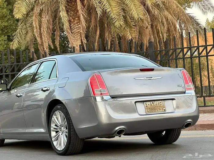 كرايزلر C300 HEMI 2014 ( ممشى قليل ) 13