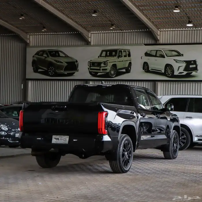 تويوتا تندرا لمتد موديل 2024 فل كامل نضيف جدا شبه جديد 13