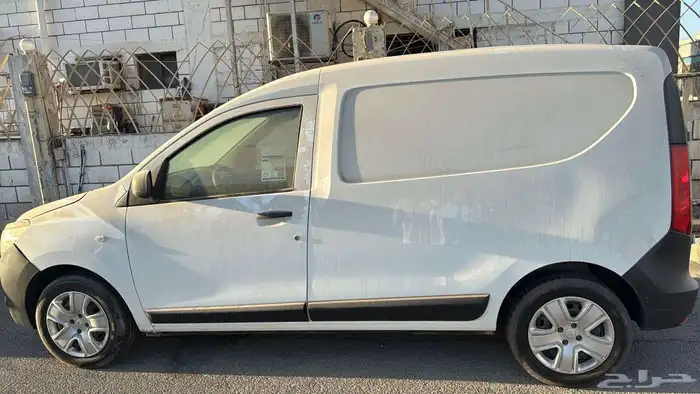 للبيع عدد من سيارات الرينو دوكر جاف ومبراد 7