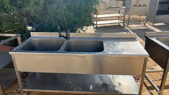 معدات مطاعم للبيع 10