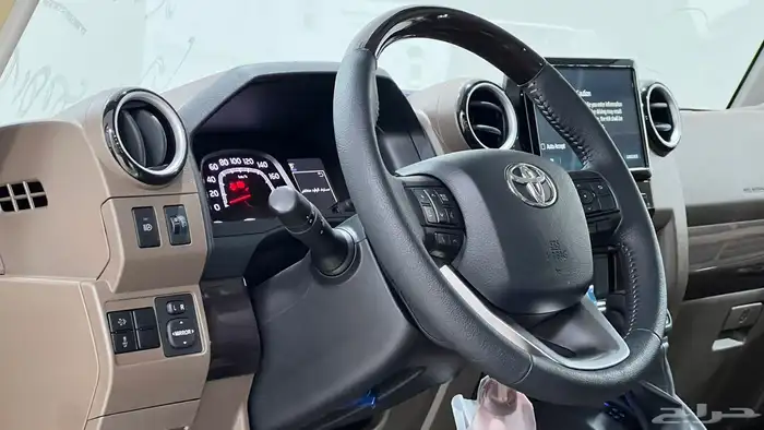 تويوتا شاص غمارتين 2025فل كامل رفرف سعودى ديزل 14