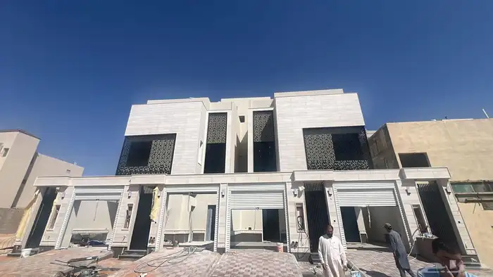 للبيع تاون هاوس وادوار في الجبيله 0