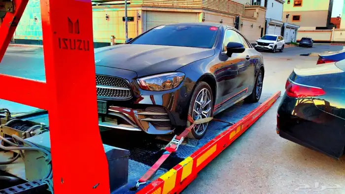 مرسيدس كوبيه ديزل E300 موديل 2023 فل كامل 3