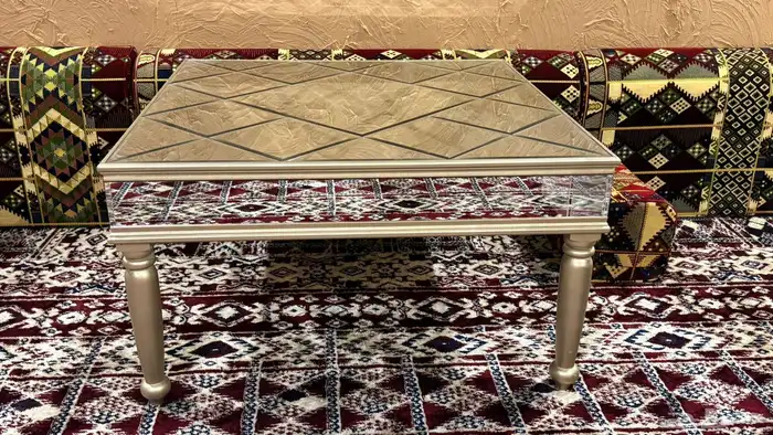 طاوله مربعه زجاج مرتفعه جديده 0