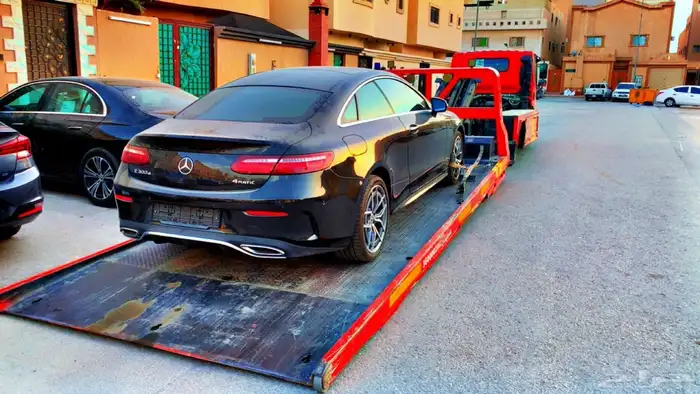 مرسيدس كوبيه ديزل E300 موديل 2023 فل كامل 4