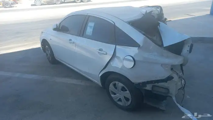 يارس 2024 مصدومه للبيع 0