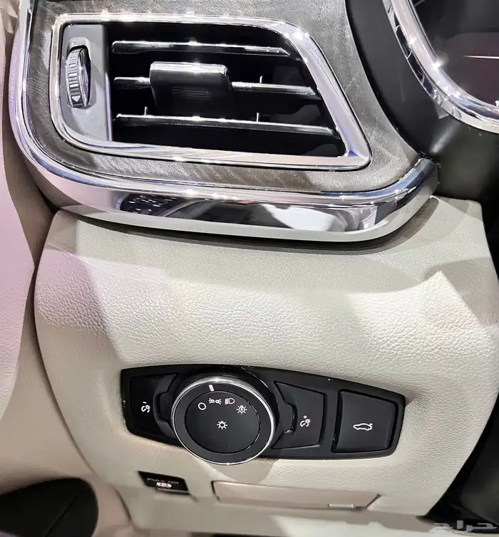 لنكولن كونتيننتال 2019 نصف فل سعودي نظيف جدااا 13