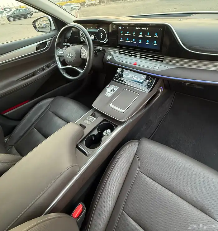 هونداي ازيرا 2021 ( بنزين ) فل كامل شبه جديدة للبيع 11