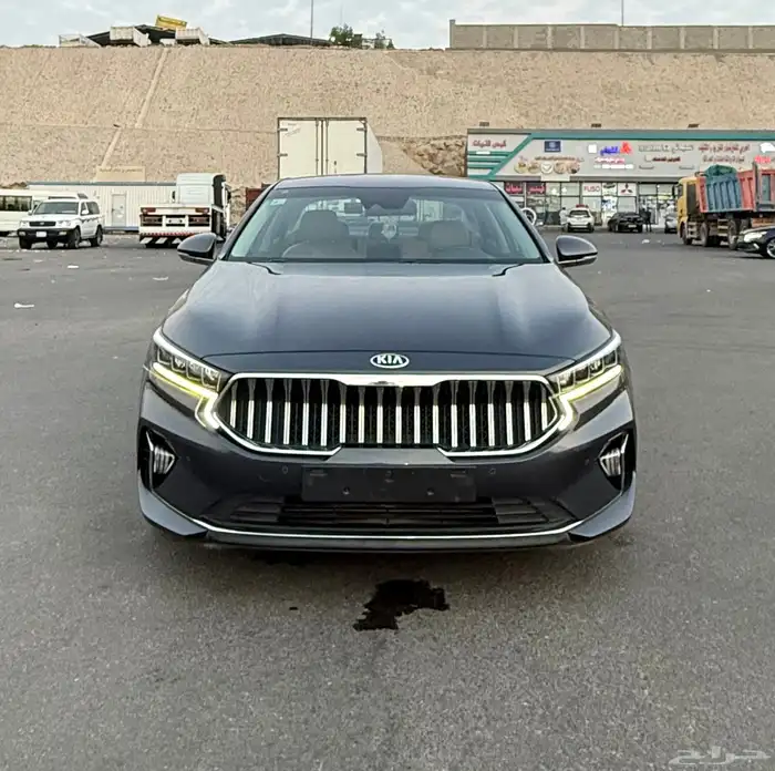 كيا كادينزا 2020 ( بنزين ) شبه جديدة للبيع 1