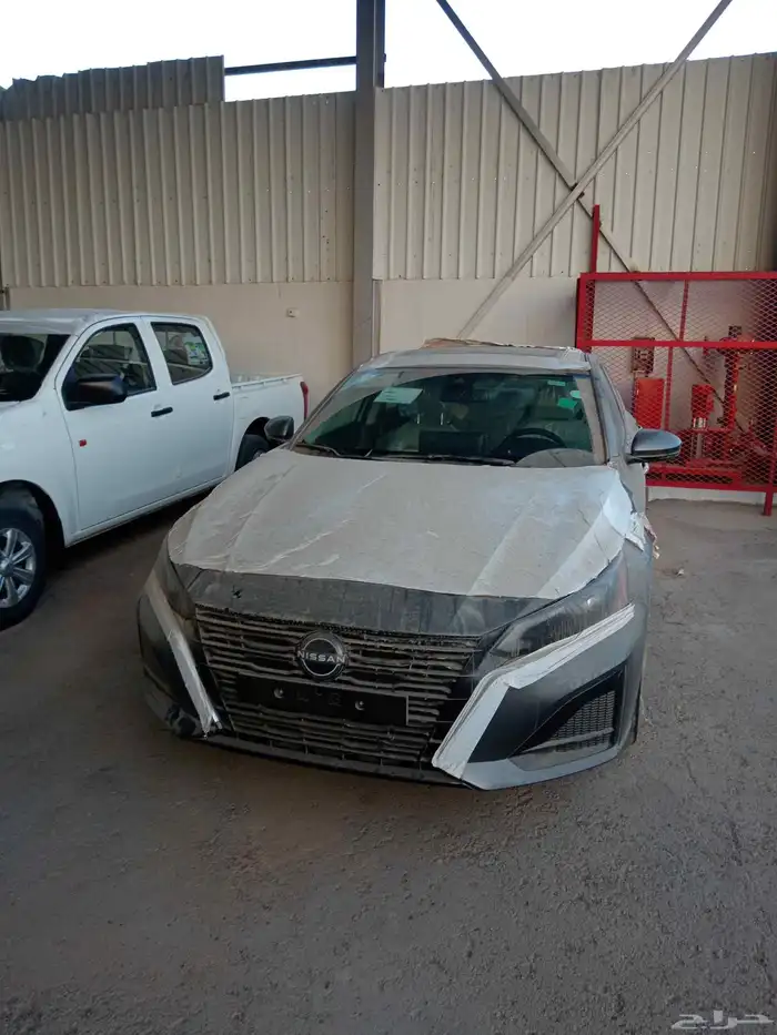 نيسان التيماء نص فل موديل 2026 متوفر رمادي واسود 5