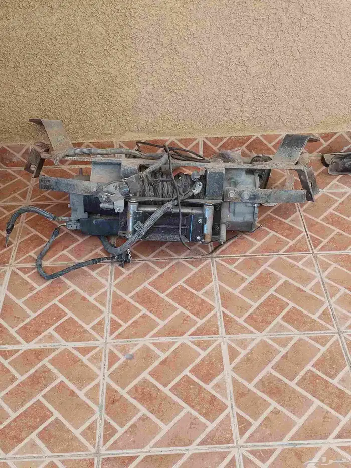 ونش سحب لاند كروزر من 2008 وطالع 1