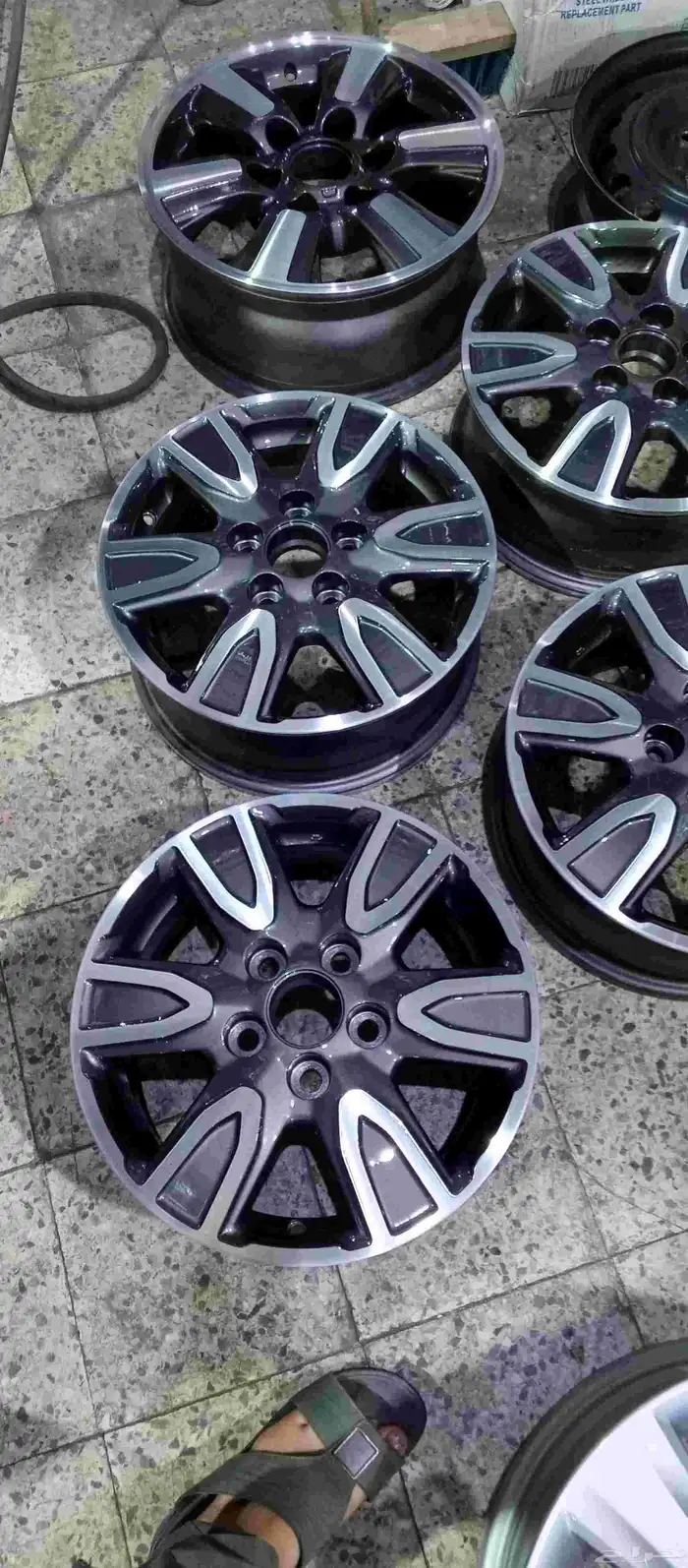 جنوط هايلكس عادي مقاس 15 اصلي 2014تركب على هايلكس 2006 2015 0