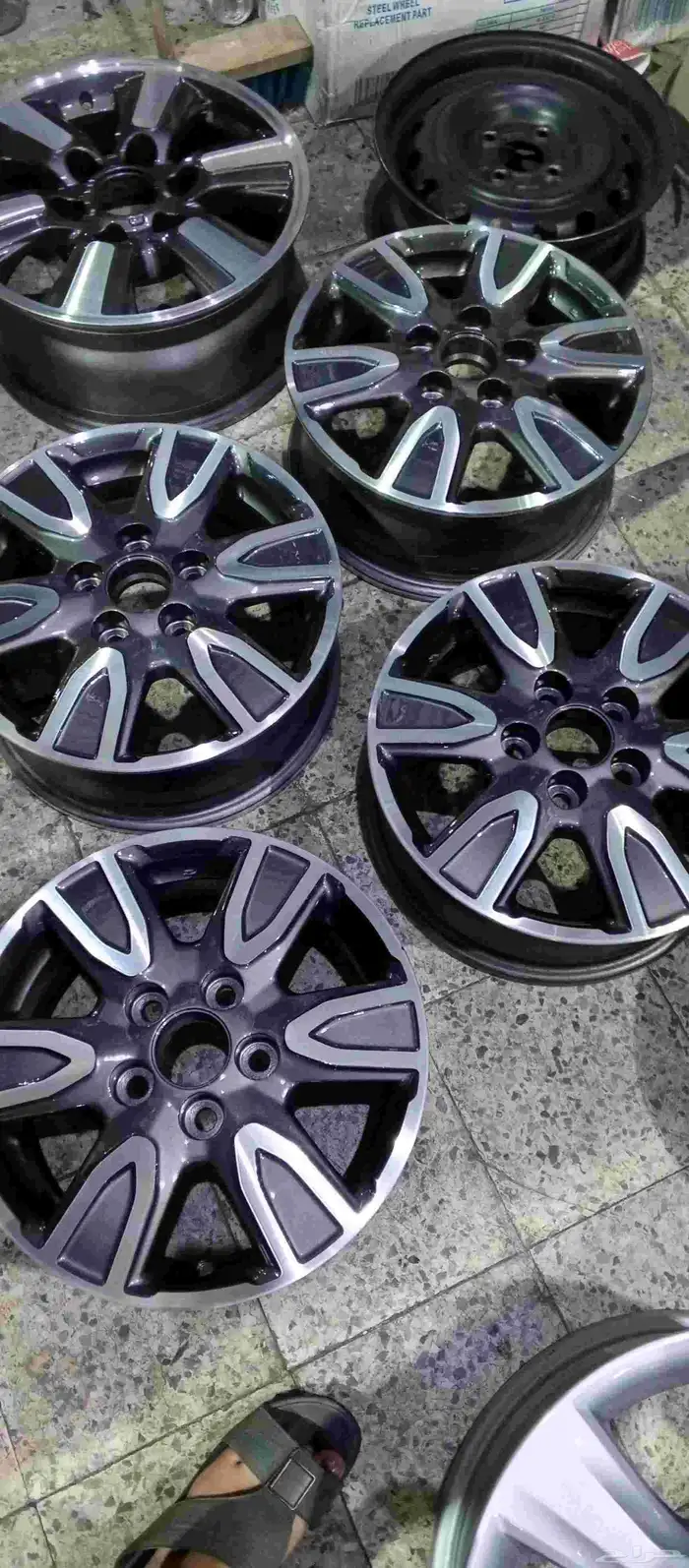 جنوط هايلكس عادي مقاس 15 اصلي 2014تركب على هايلكس 2006 2015 1