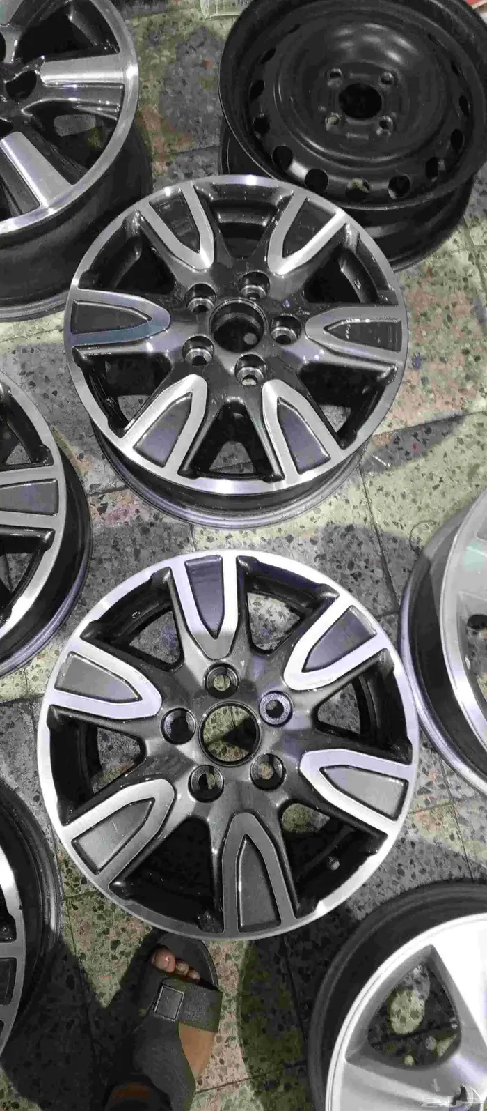 جنوط هايلكس عادي مقاس 15 اصلي 2014تركب على هايلكس 2006 2015 2