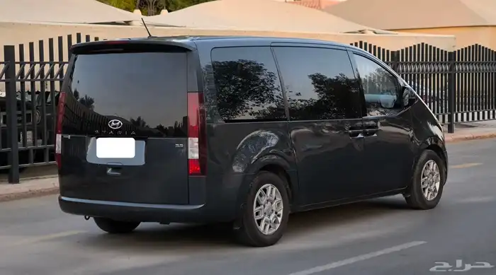 هيونداي ستاريا موديل 2022 5