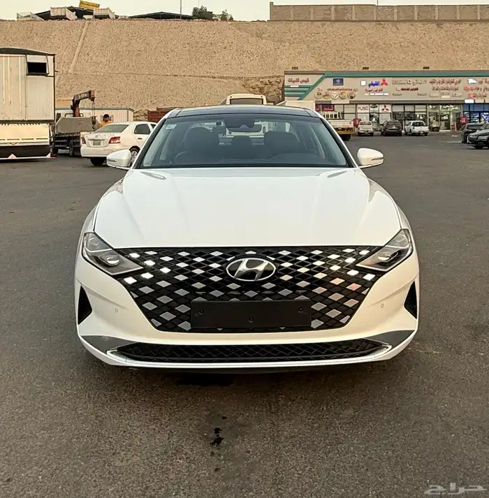 هونداي ازيرا 2021 ( بنزين ) فل كامل شبه جديدة للبيع 1