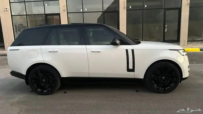 رنج روفر اوتوبوقوافي فيرست اديشن بلاك 8 سلندر جديد 11