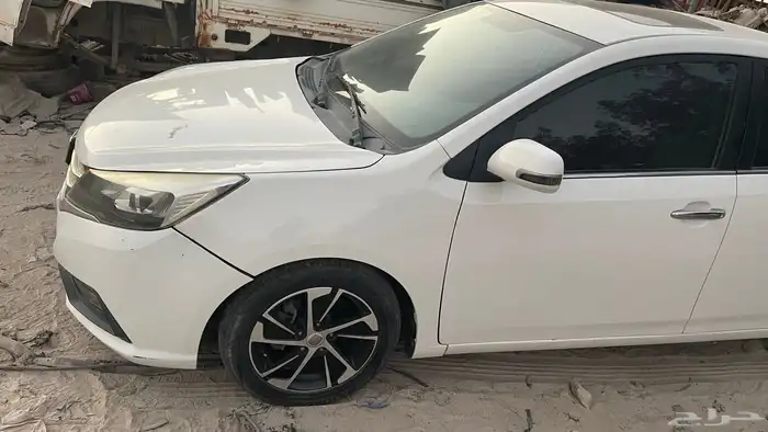 زوتي z300 قطع غيار فقط السياره في البحرين 2