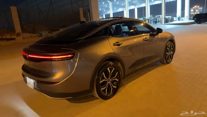 تويوتا كراون بريميوم 25 هايبرد سعودي تيتانيوم 2