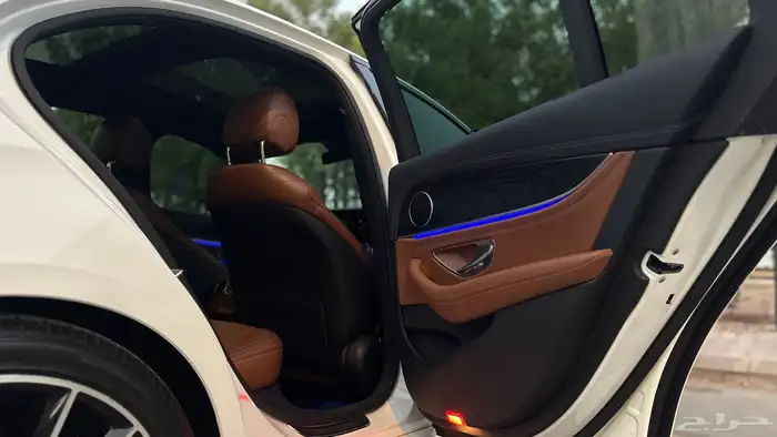 مرسيدس E300 2023 ( شبه جديد ) 48