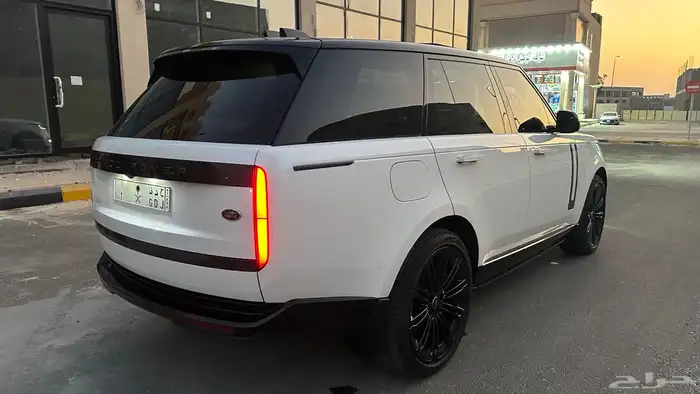 رنج روفر اوتوبوقوافي فيرست اديشن بلاك 8 سلندر جديد 17