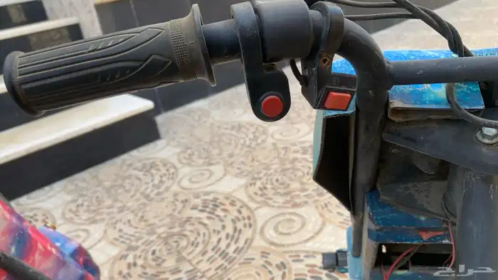 سكوترين واحد نضيف و الثاني شبه نضيف مستعجل اليومين ذي 9