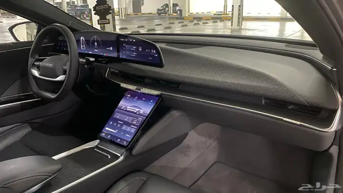 لوسيد اير بيور 2025 30